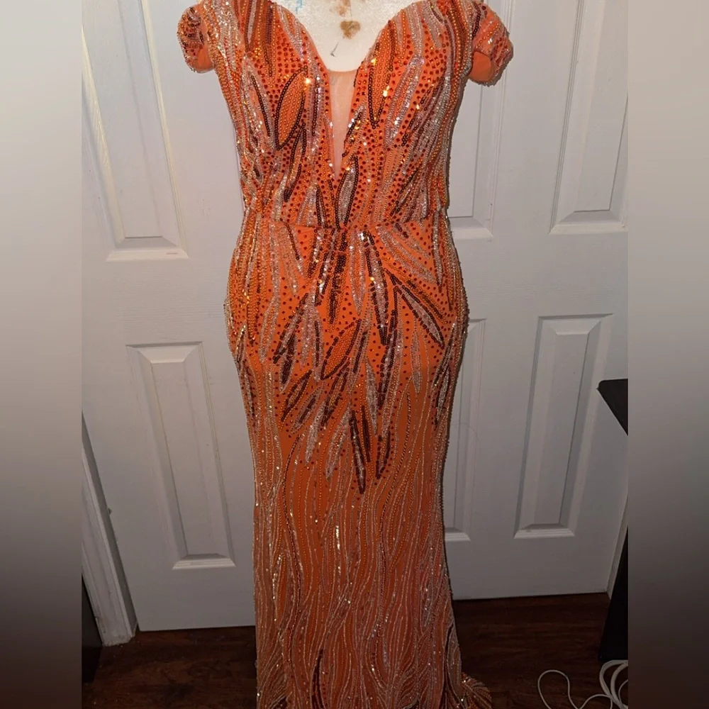 Elegant Orange Sequin Dress - Picture 1 of 4